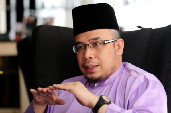 Perlis Mufti Datuk Mohd Asri Zainul Abidin said rejecting public caning for shariah offences does not mean opposing Islamic teachings. — Picture by Choo Choy May